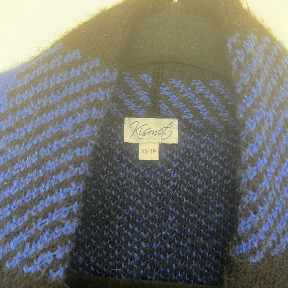 Cozy Knit Plaid Long Cardigan XS - Picture 2 of 3